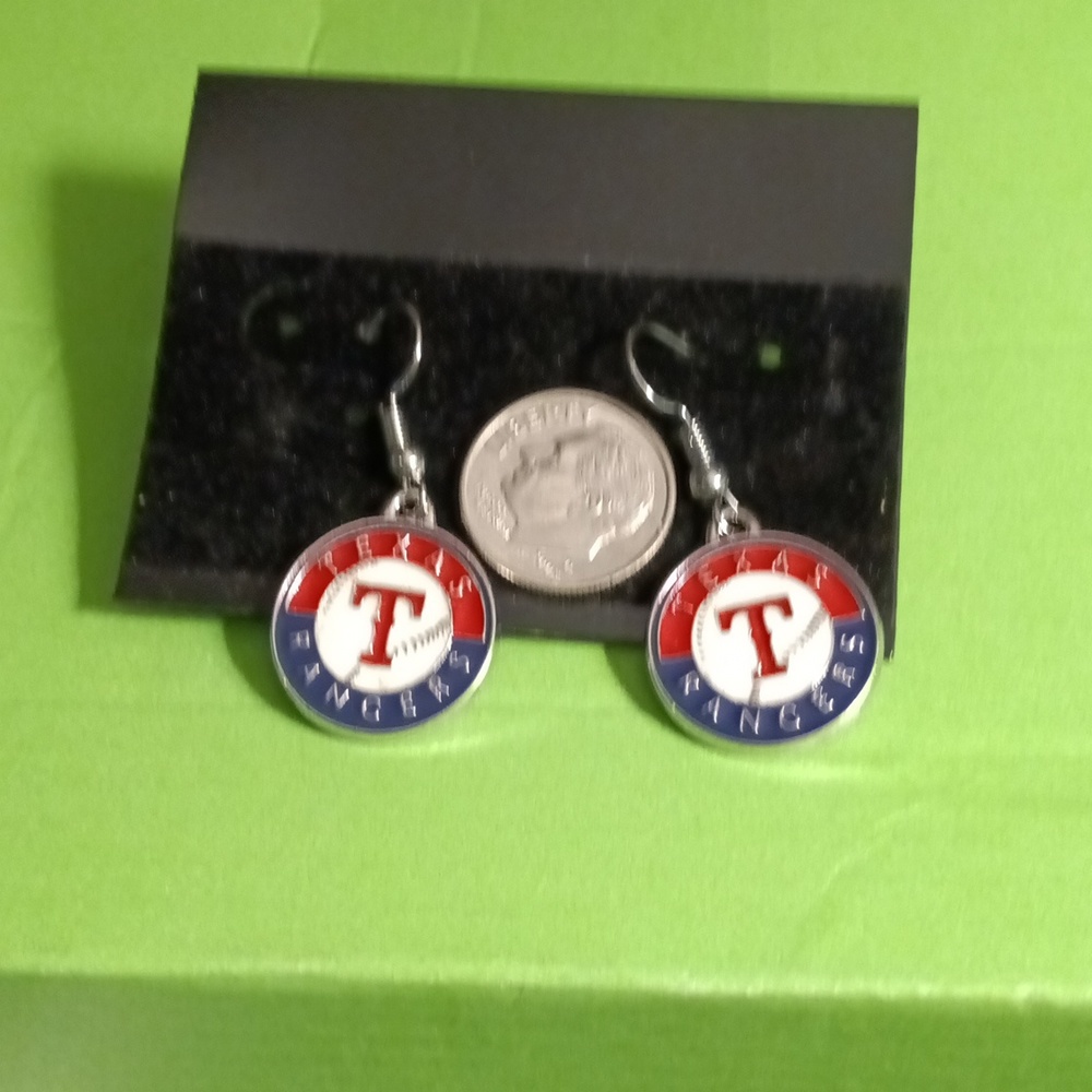 - Texas Rangers Baseball dangle earrings. - Picture 3 of 3